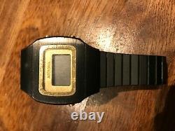 Blade Runner three-button PVD (black) Microma lcd vintage watch